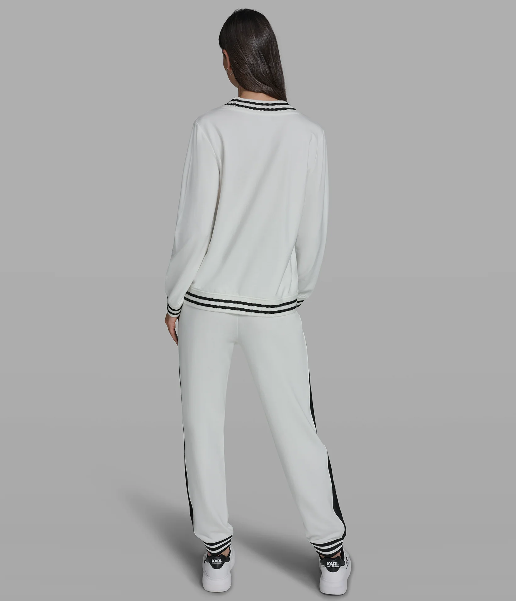 VARSITY PATCH VNECK SWEATSHIRT - Image 5